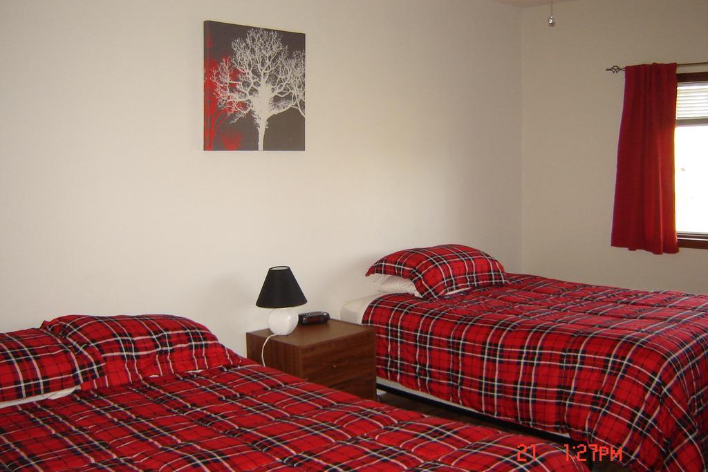 Midway Motel Radisson Chambre photo