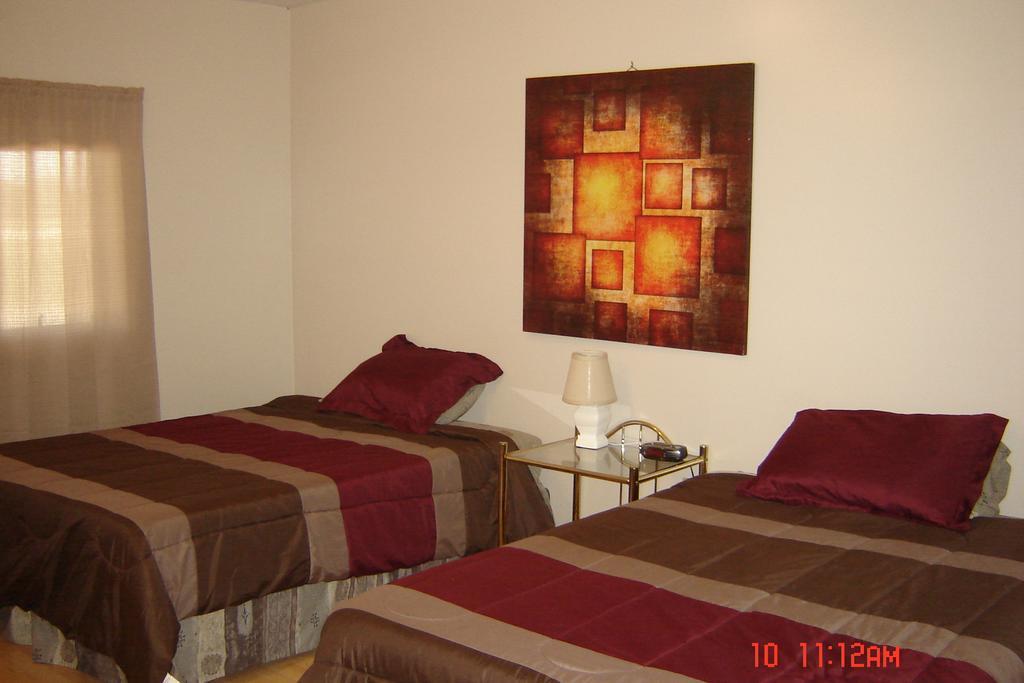 Midway Motel Radisson Chambre photo